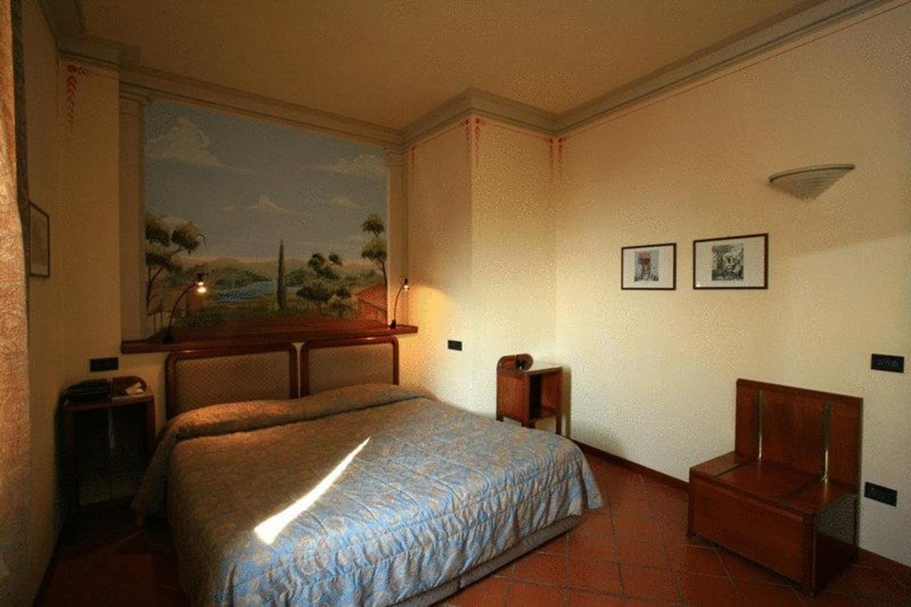 ספלו Hotel Palazzo Bocci חדר תמונה
